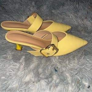 Yellow mule heels
